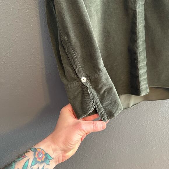 Trebarrabi Green Velvet Button Down W/ Asymmetrical Size M - Picture 5 of 7